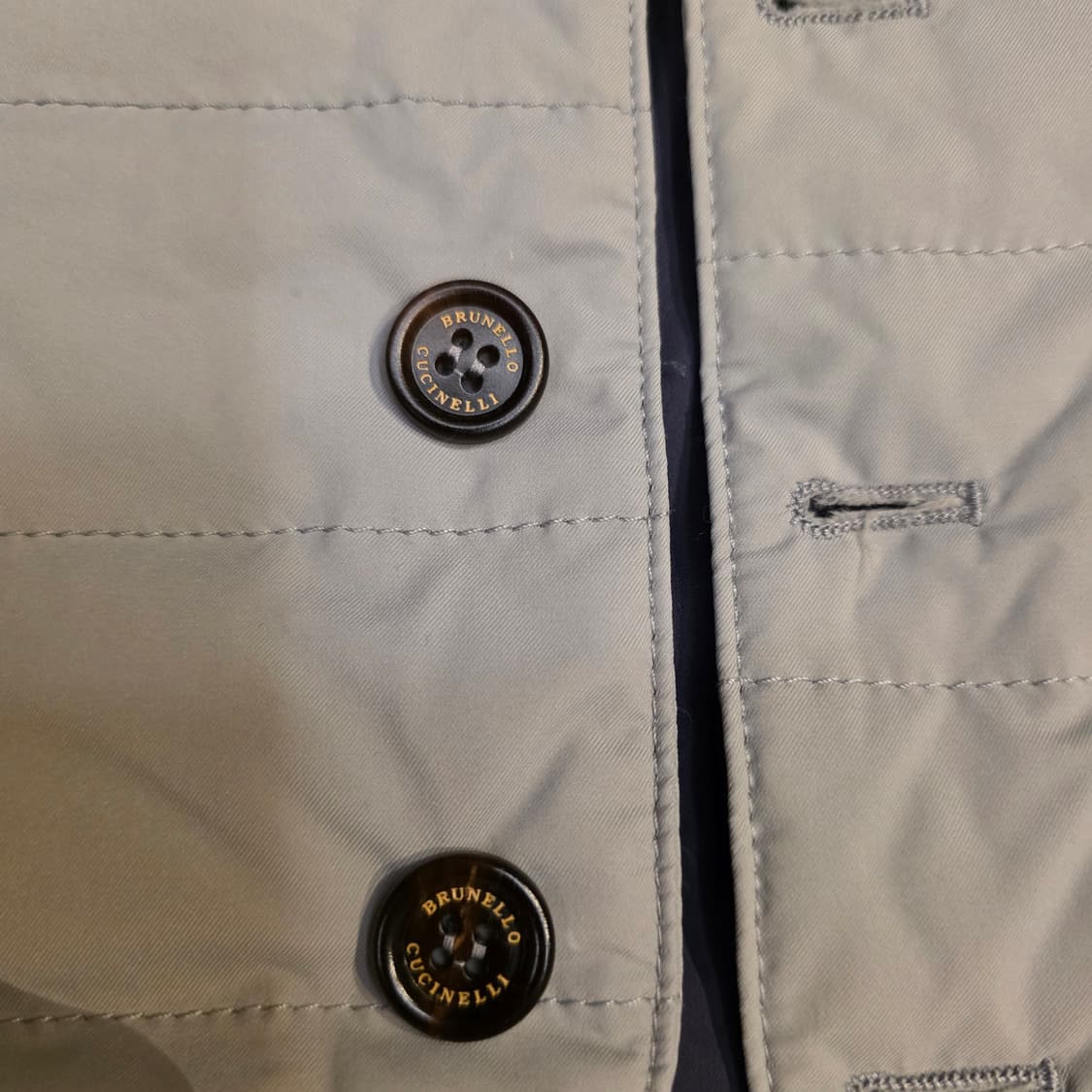 브루넬로 쿠치넬리 경량 패딩 조끼 그레이 상품이미지2