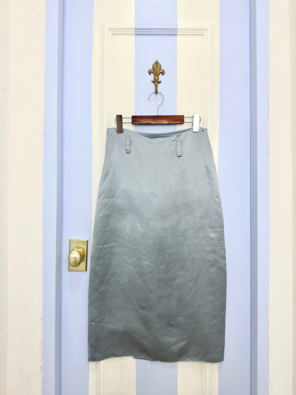 미우미우 23FW 새틴 로고 캐미솔 & 스커트 셋업 상품이미지7