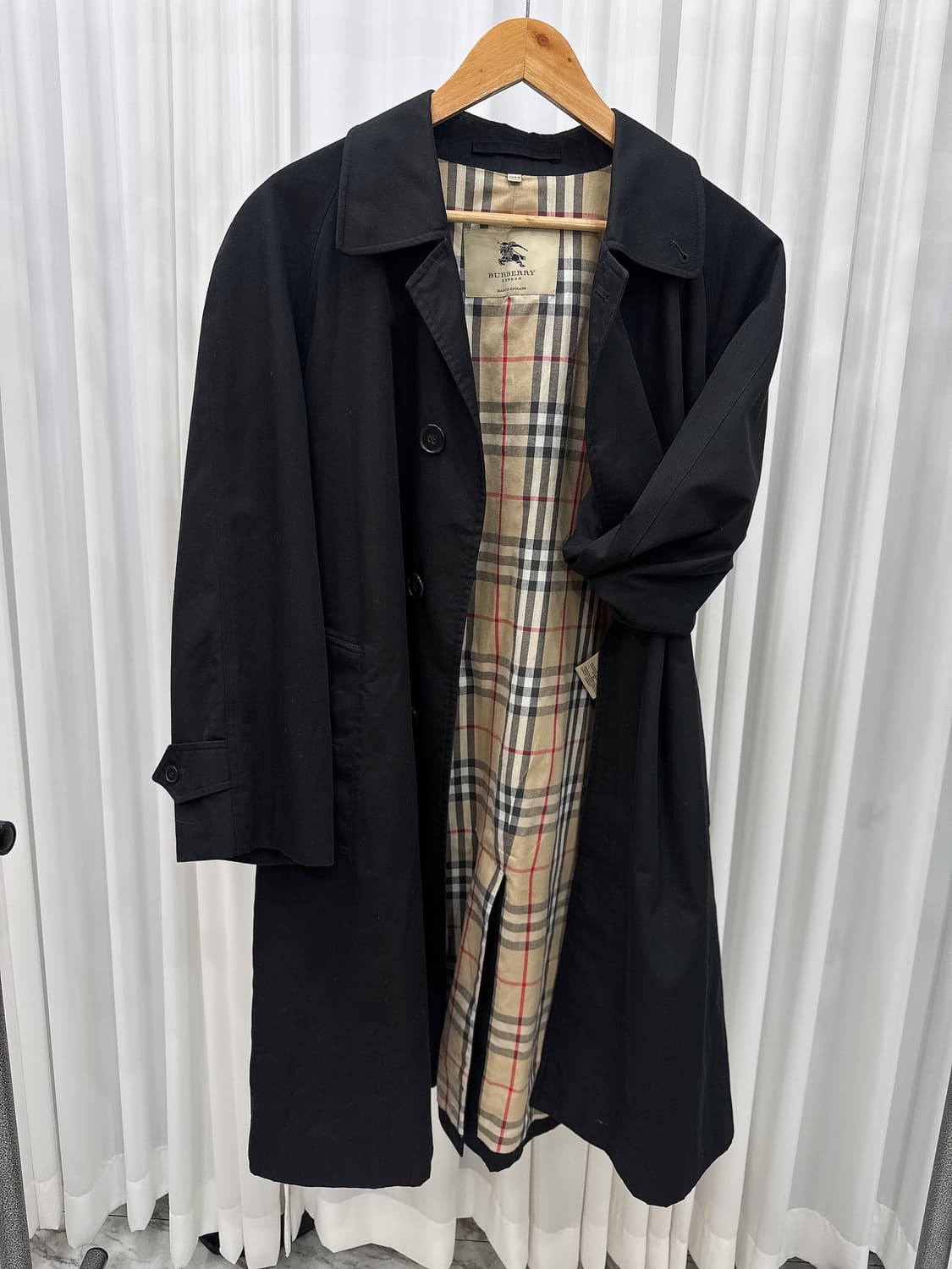 버버리 정품 블랙 트렌치 코트 상품이미지1