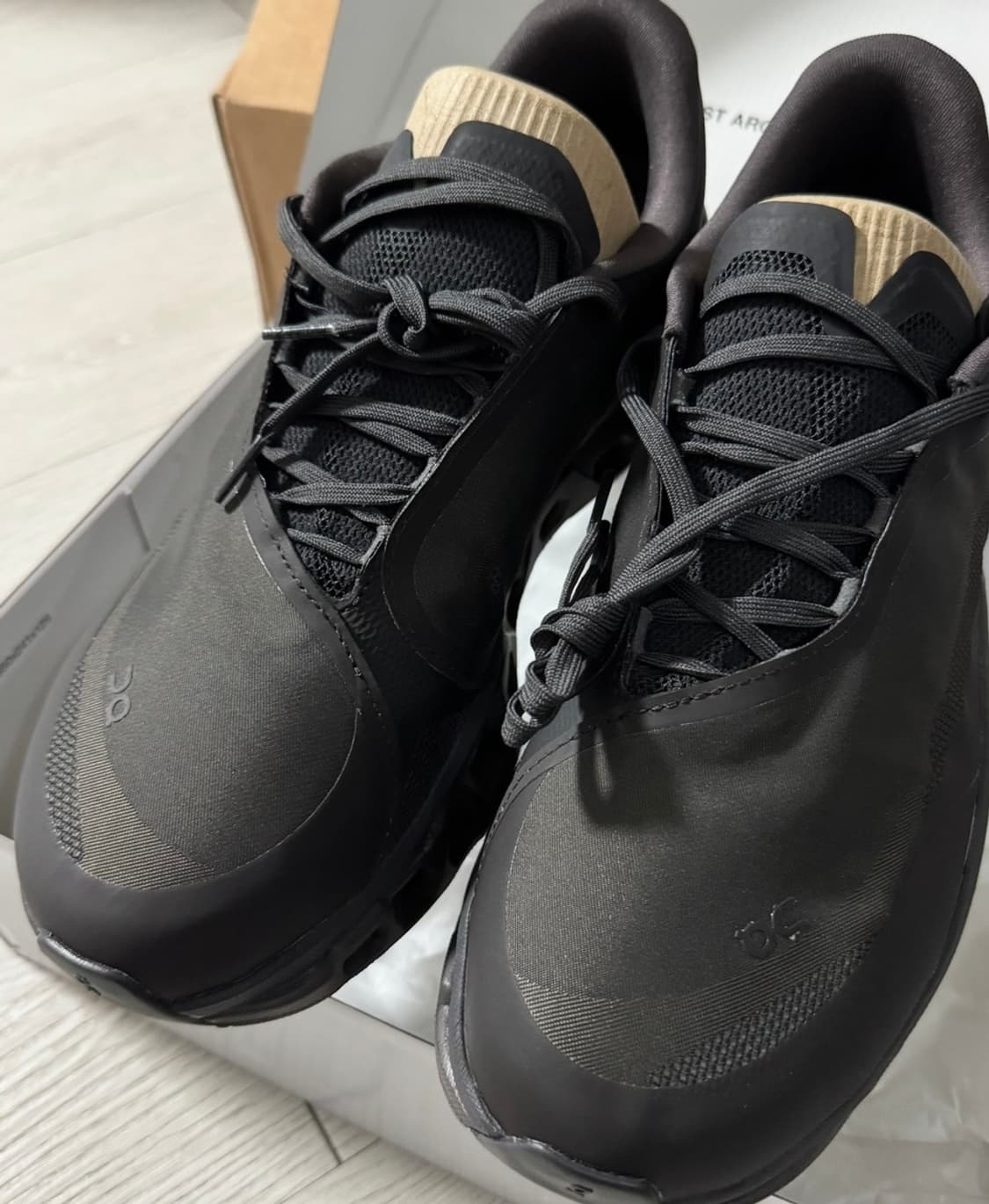 !!주말급처가 40!! 온러닝 파프 클라우드몬스터 쏜 브라운 상품이미지3