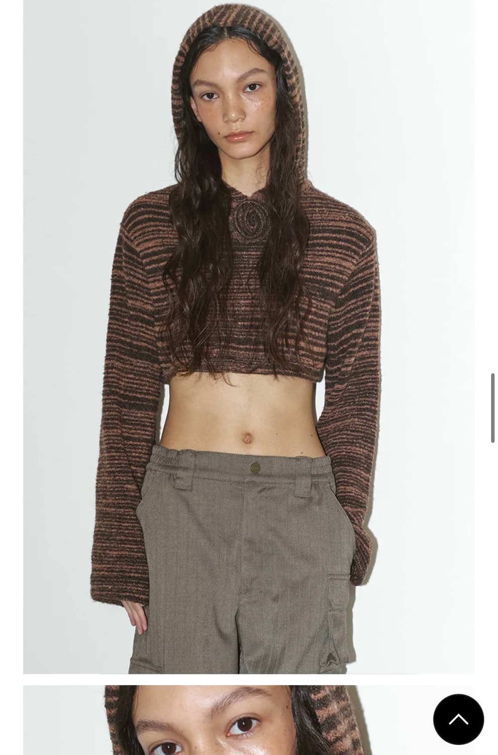 폴리수엠 크롭 니트 상품이미지3