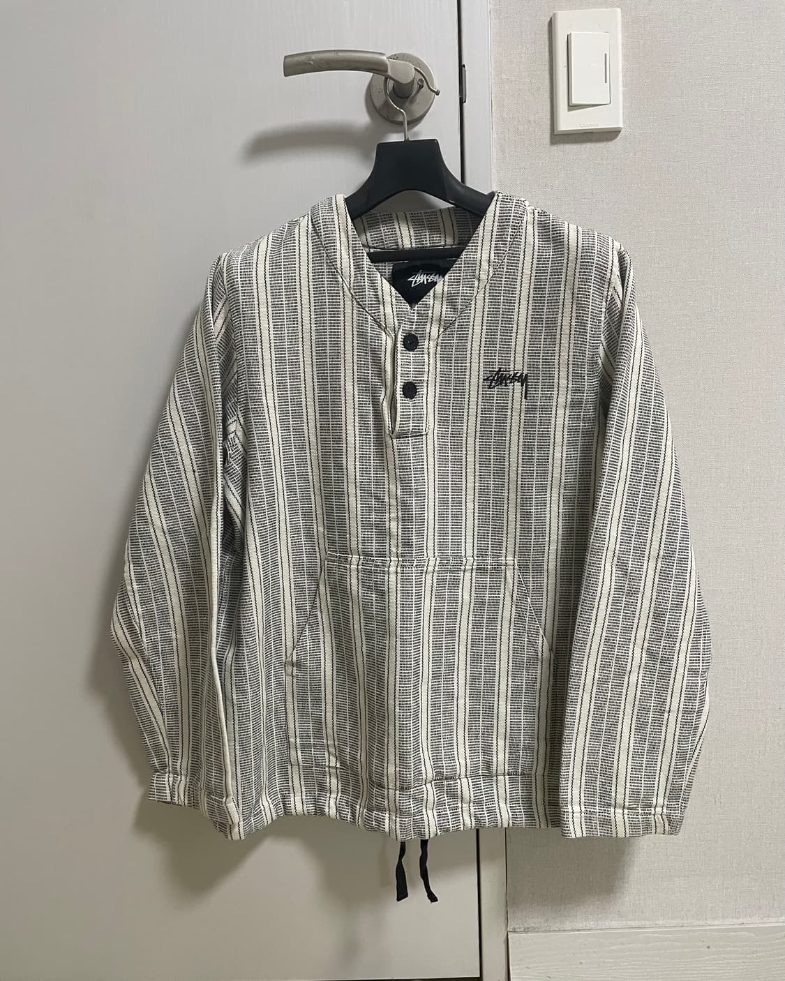 새제품급/M) 스투시 코쿤 착용 헨리넥 맨투맨 아노락 티셔츠 코드쿤스트 상품이미지4