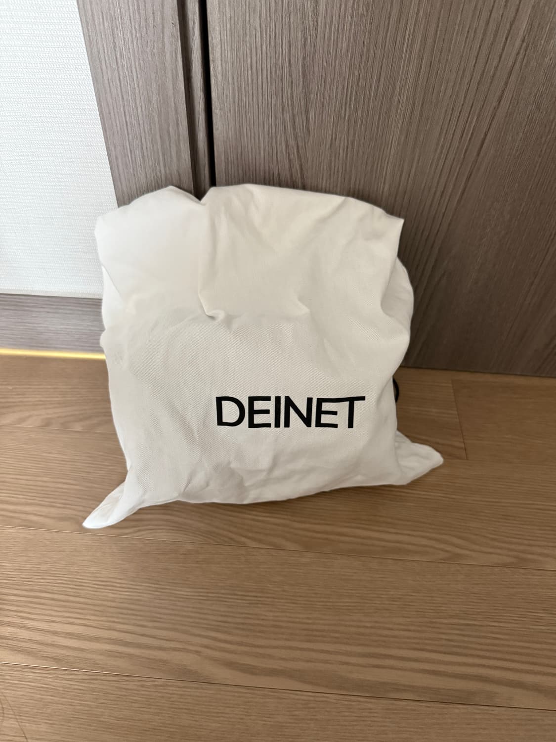 다이닛 스터드 백 버건디 상품이미지3