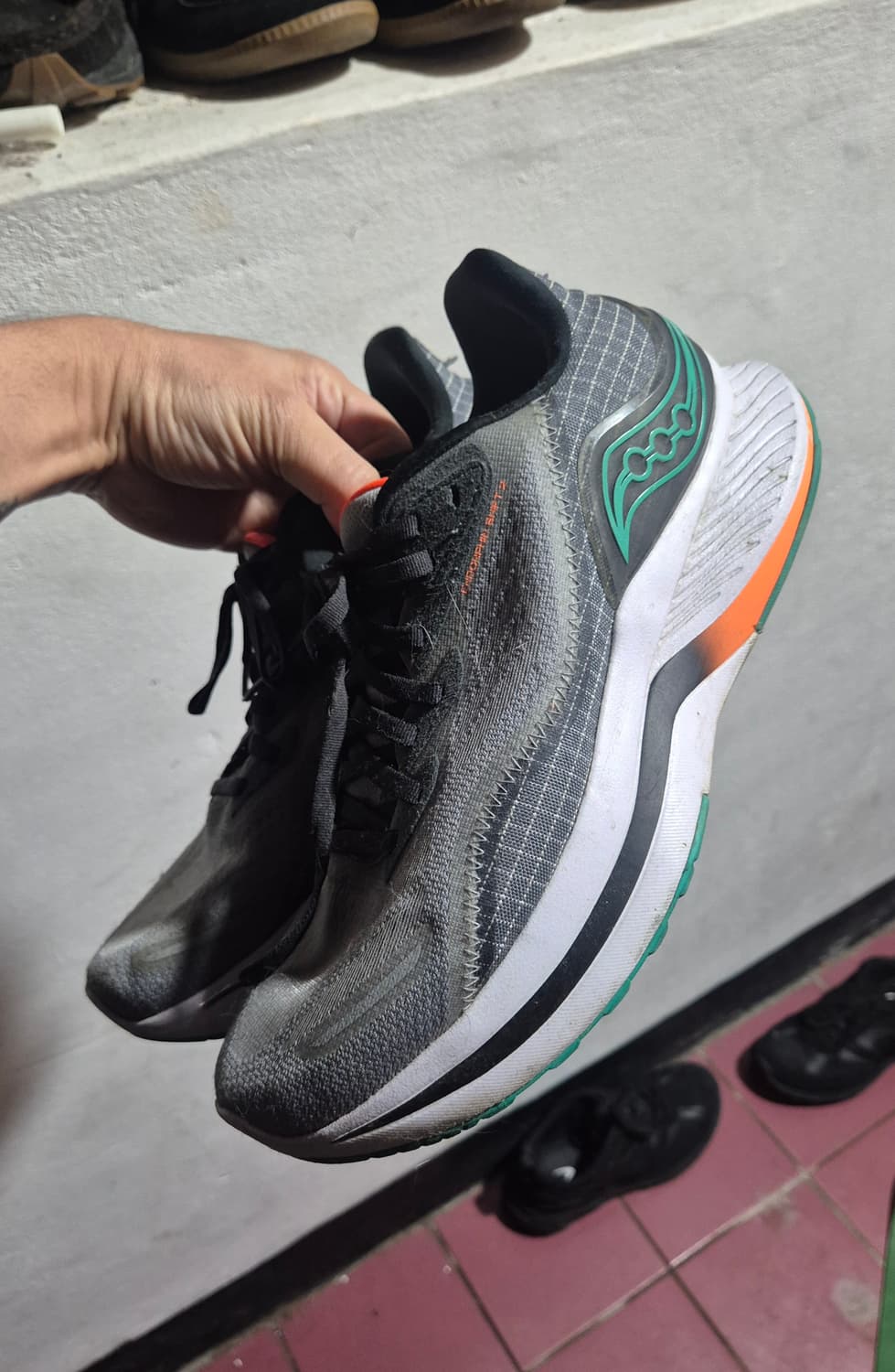 써코니 엔돌핀 시프트 265 (8.5) 사이즈 판매 상품이미지7