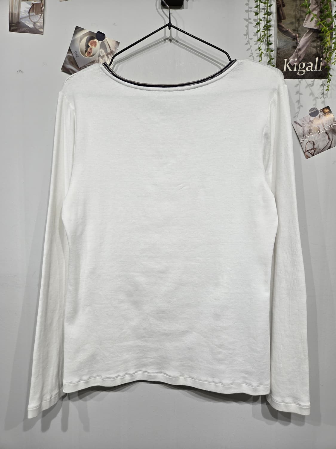 페세리코 화이트 긴팔 티셔츠 라운드넥 상품이미지4