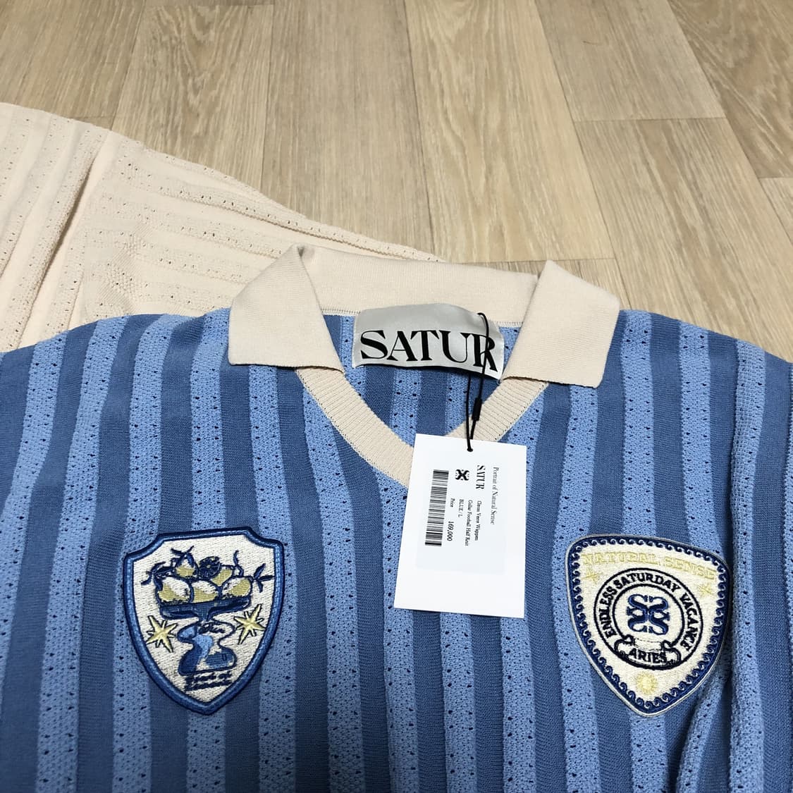 (L) 새상품 세터 SATUR 시트론 베르 와펜 칼라 풋볼 하프 니트 상품이미지5