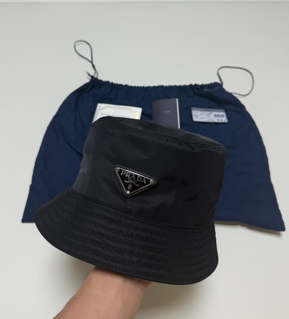 프라다(prada) 리나일론 버킷햇 S 상품이미지1