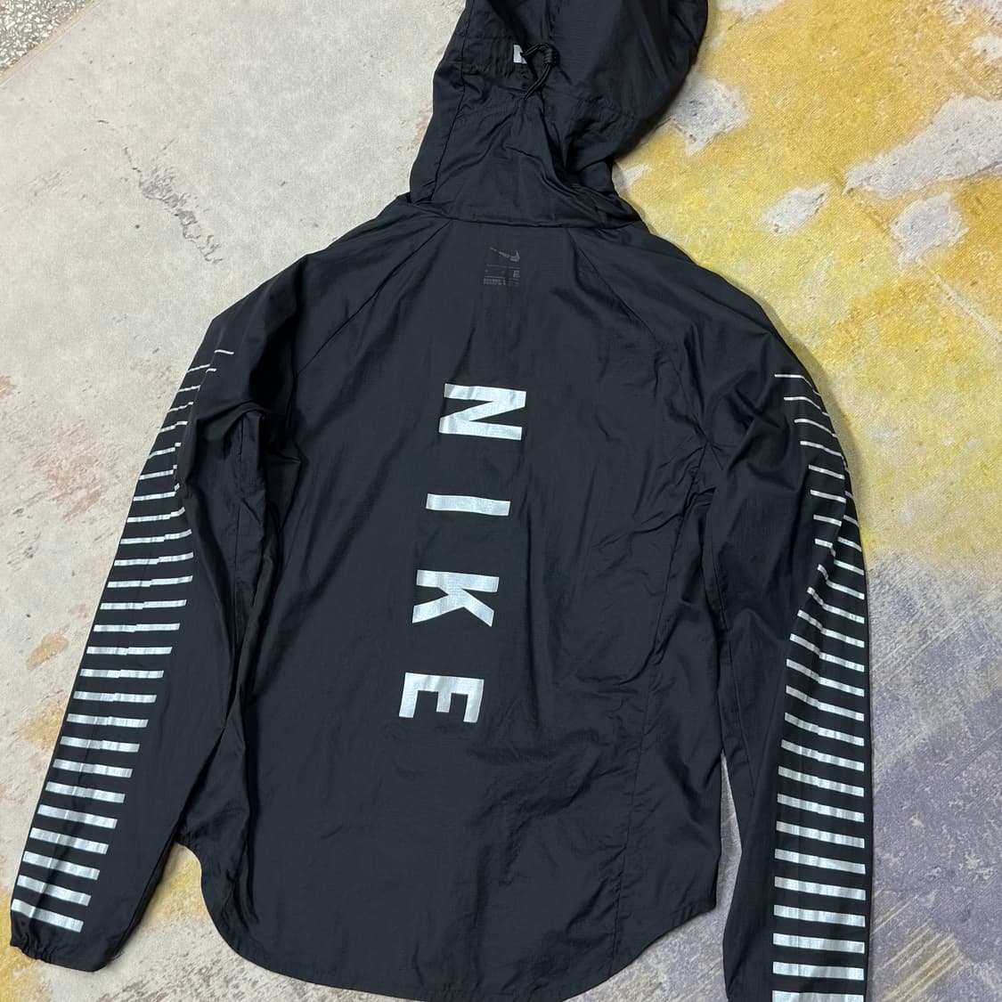 나이키 임파시블리 라이트 자켓 m 상품이미지3