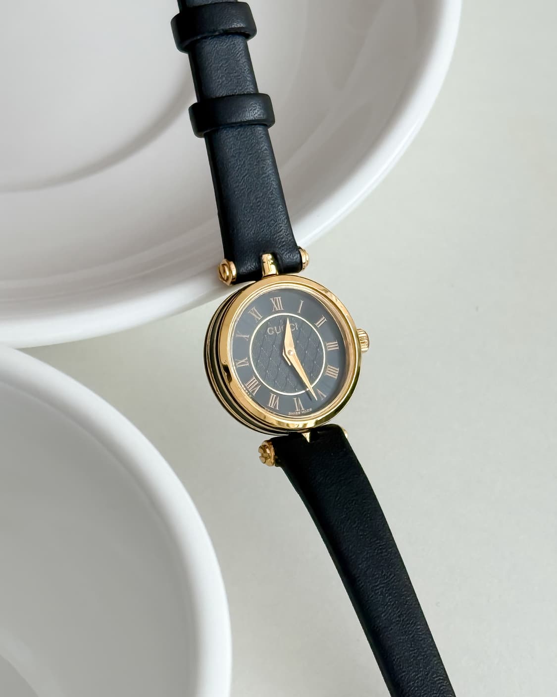 구찌 블랙 셰리 시계 상품이미지1