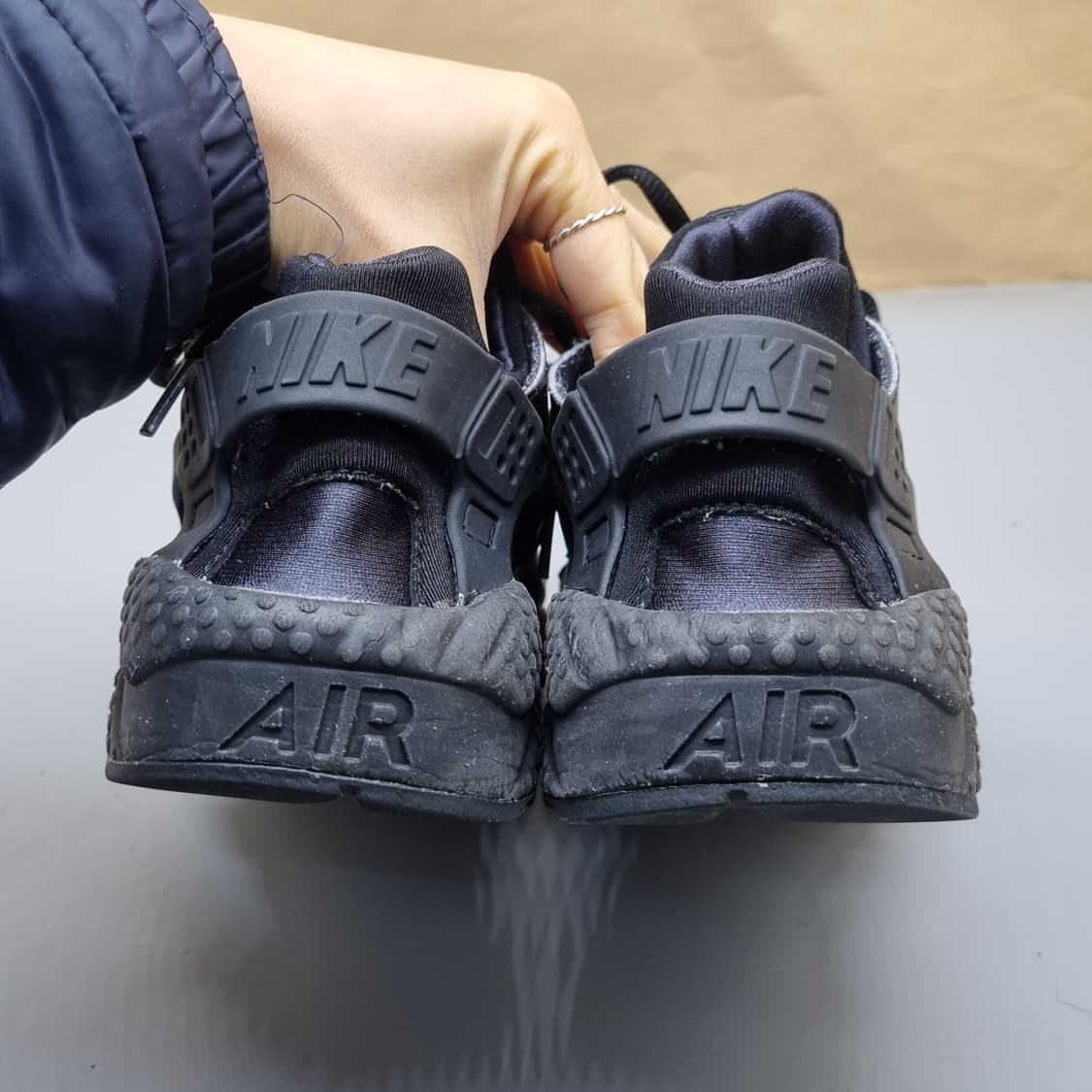 나이키 에어허라취 여성운동화 실사이즈235 상품이미지4