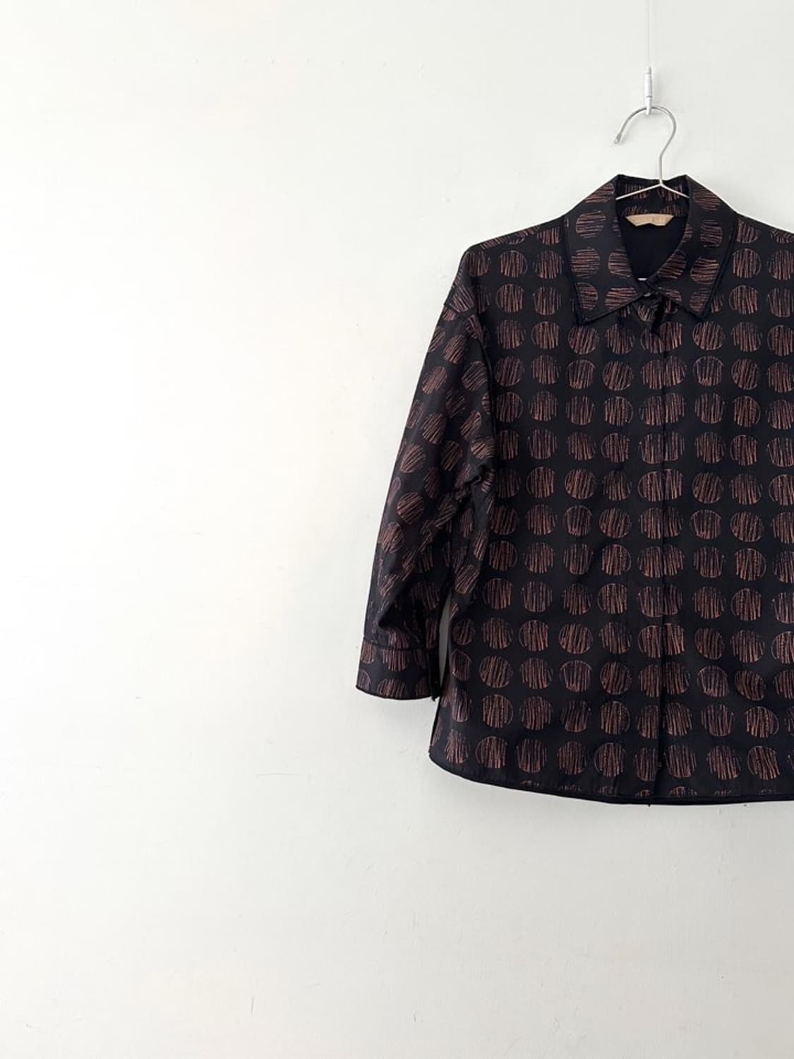 IT MICHAA scratch dot pattern shirt 상품이미지2