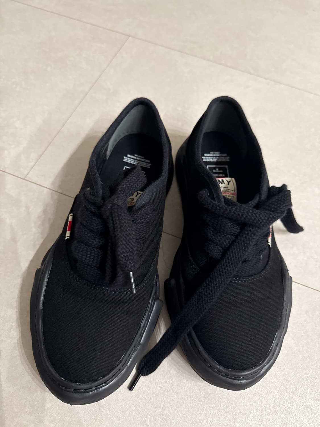 메종 미하라 야스히로 베이커 OG 솔 캔버스 로우 컷 스니커즈 블랙 상품이미지3