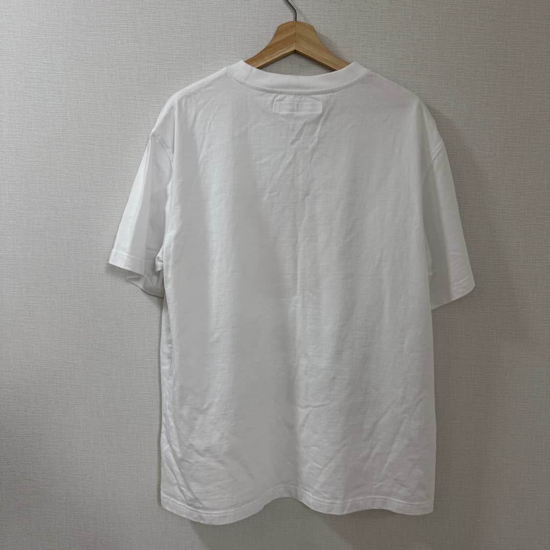 [M] 더뮤지엄비지터 세이브더칠드런 티셔츠 상품이미지3