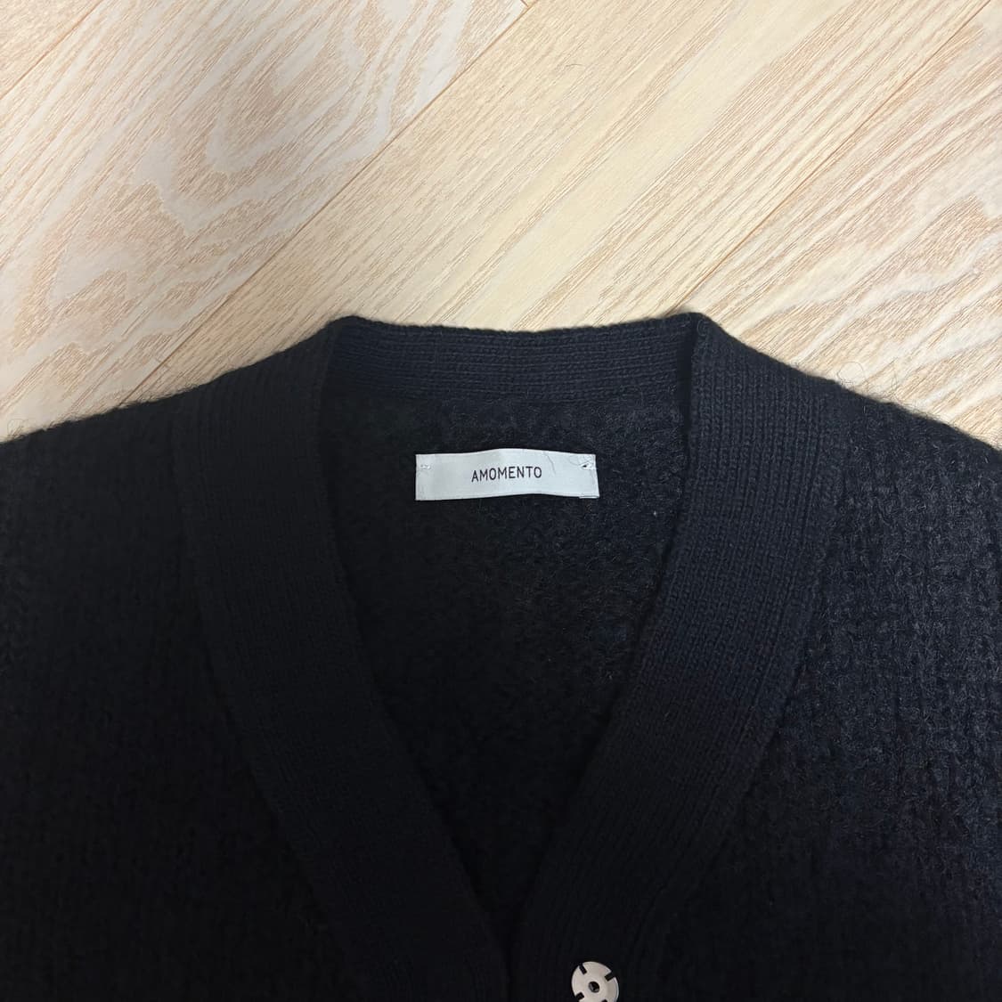 아모멘토 그랜마 가디건 블랙 상품이미지2