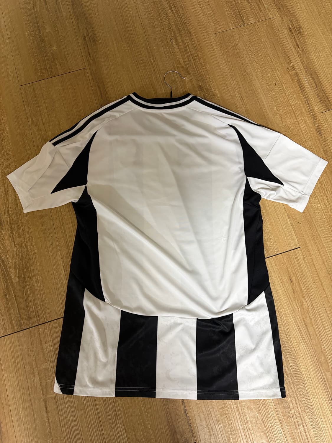 아디다스 유벤투스 2024/25 홈 저지 화이트 블랙 - KR 사이즈 ( 상품이미지2