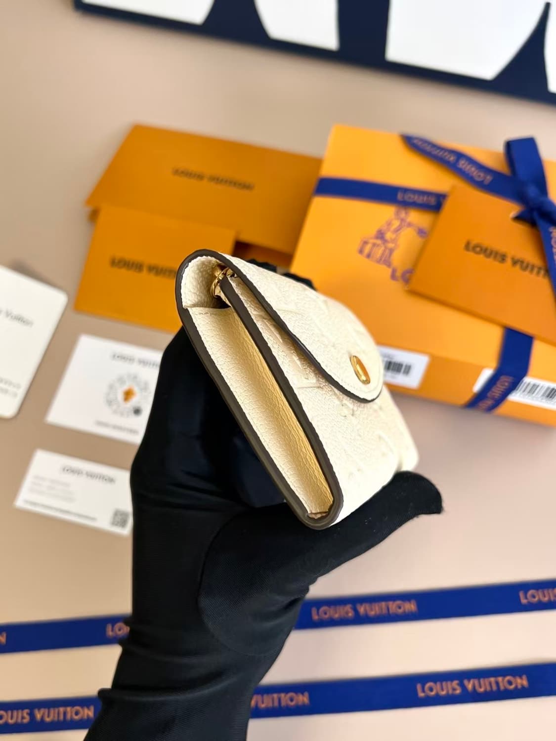 루이비통 로잘리 코인퍼스 로고 베이지 상품이미지5