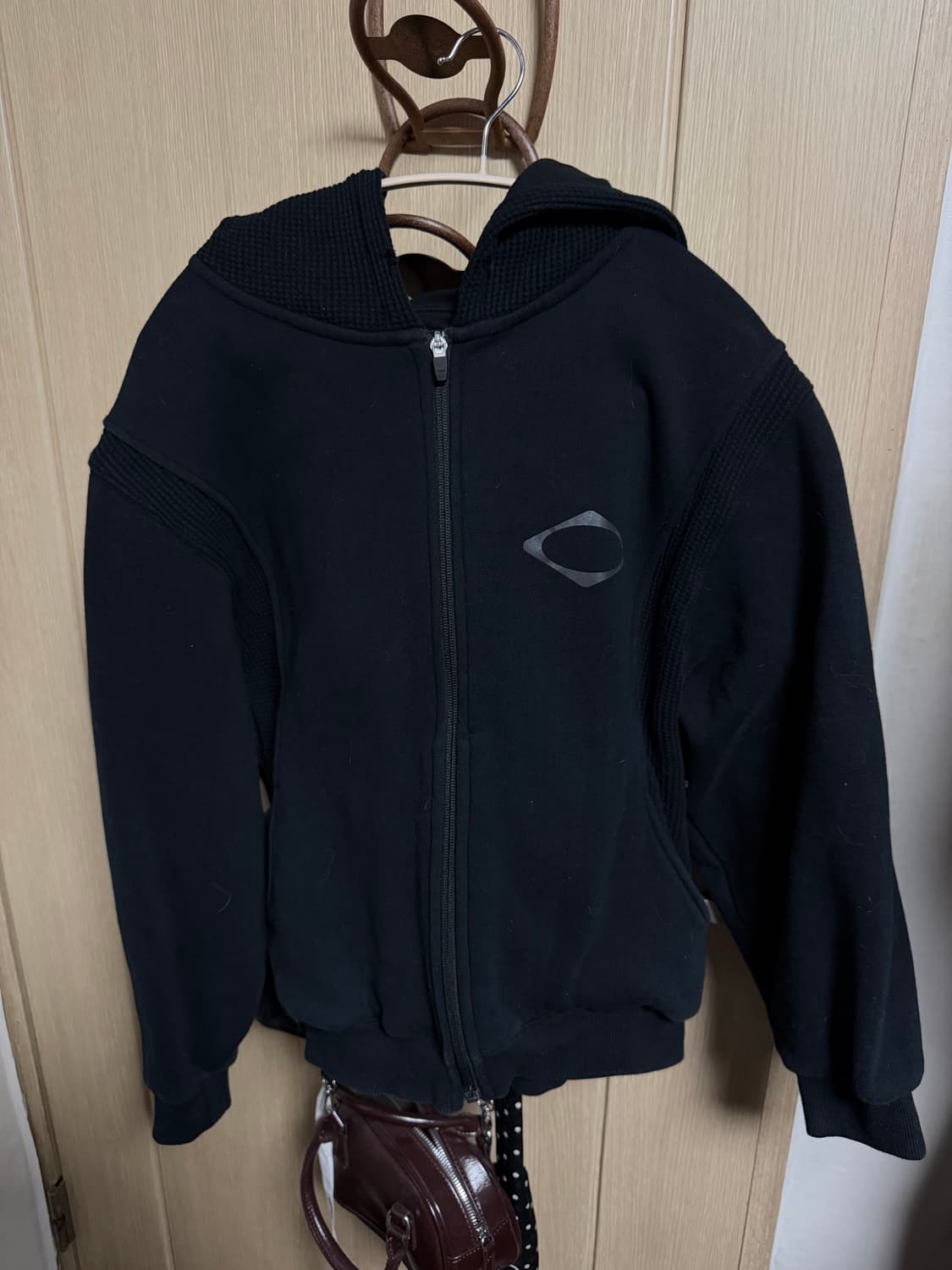 (W) 미스치프 패널드 와플 후드 블랙 상품이미지2