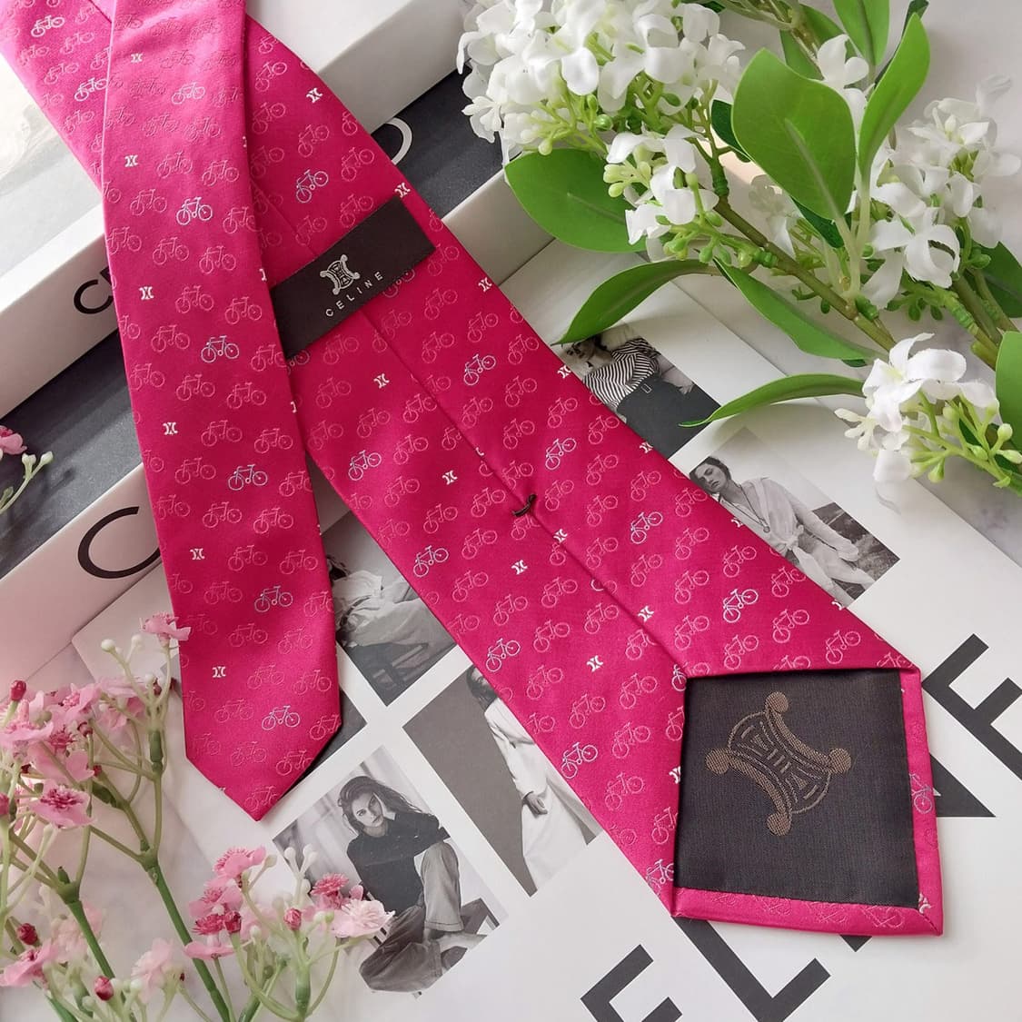 셀린느 실크 레드 자전거 트리오페 넥타이 8.6cm A+등급 K1824
 상품이미지4