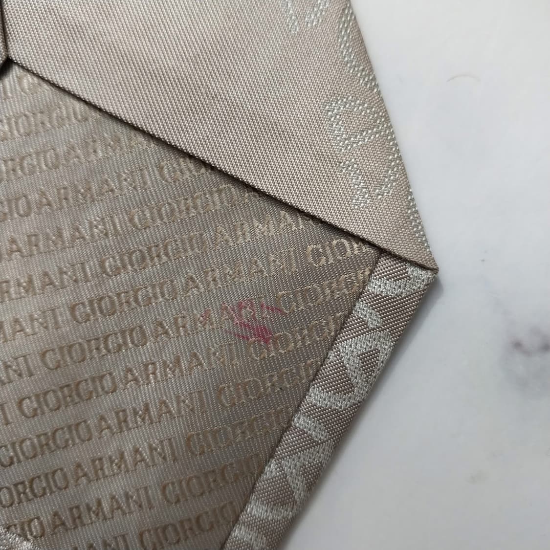 조르지오 아르마니 실크 로고 패턴 넥타이 9.4cm A등급 K2173
 상품이미지10