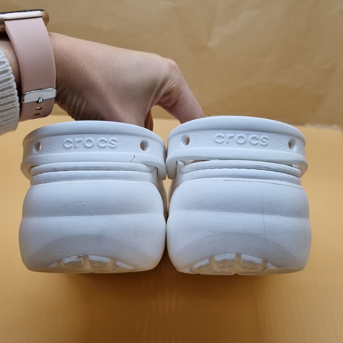 크록스 클래식 플랫폼 털샌들w7 240. 상품이미지4