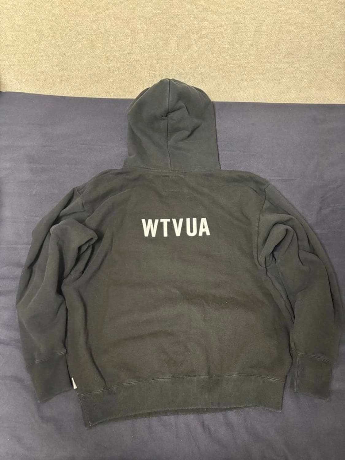 더블탭스 아카데미 로고 후드티 상품이미지2