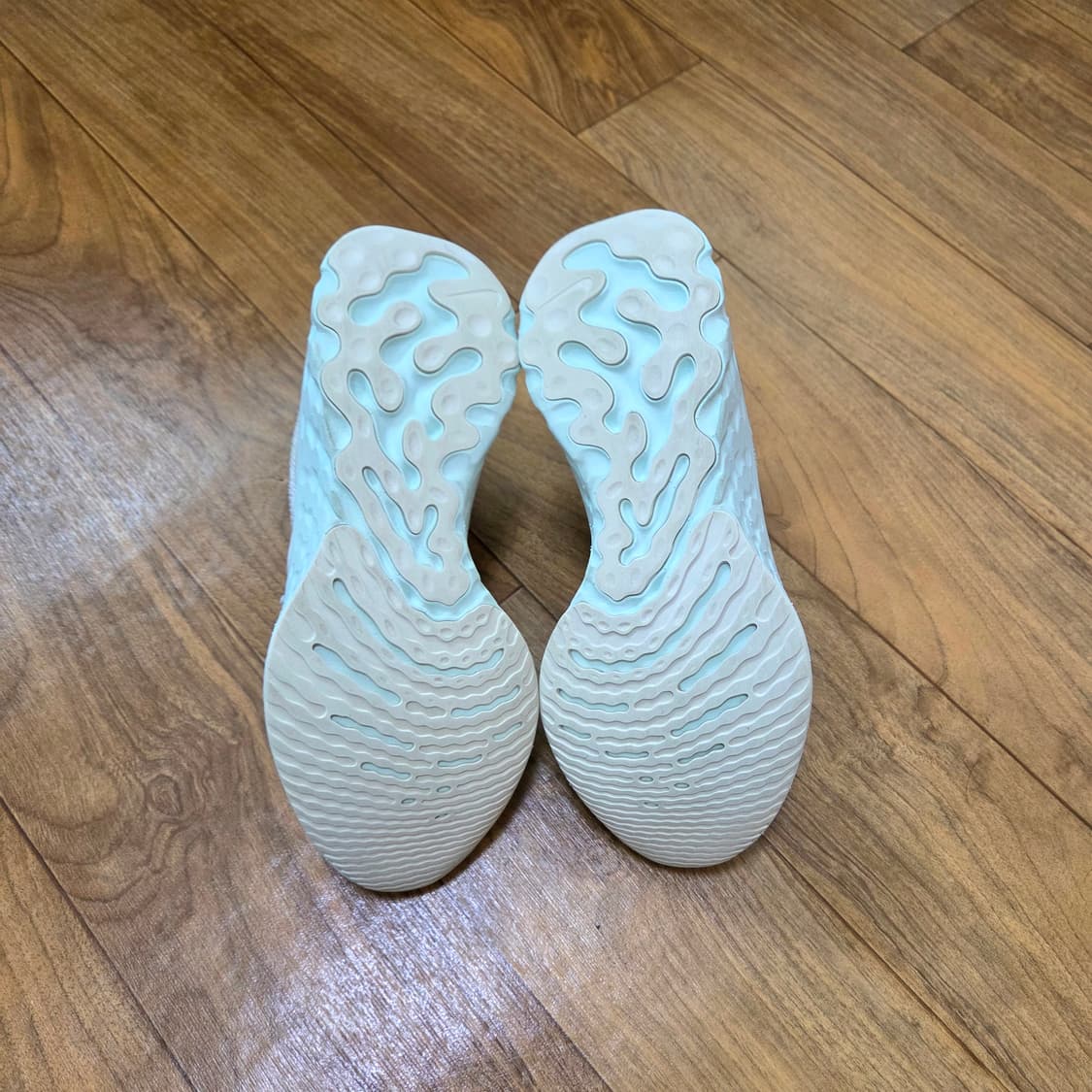 나이키 리액트 인피니티 런 플라이니트 상품이미지5