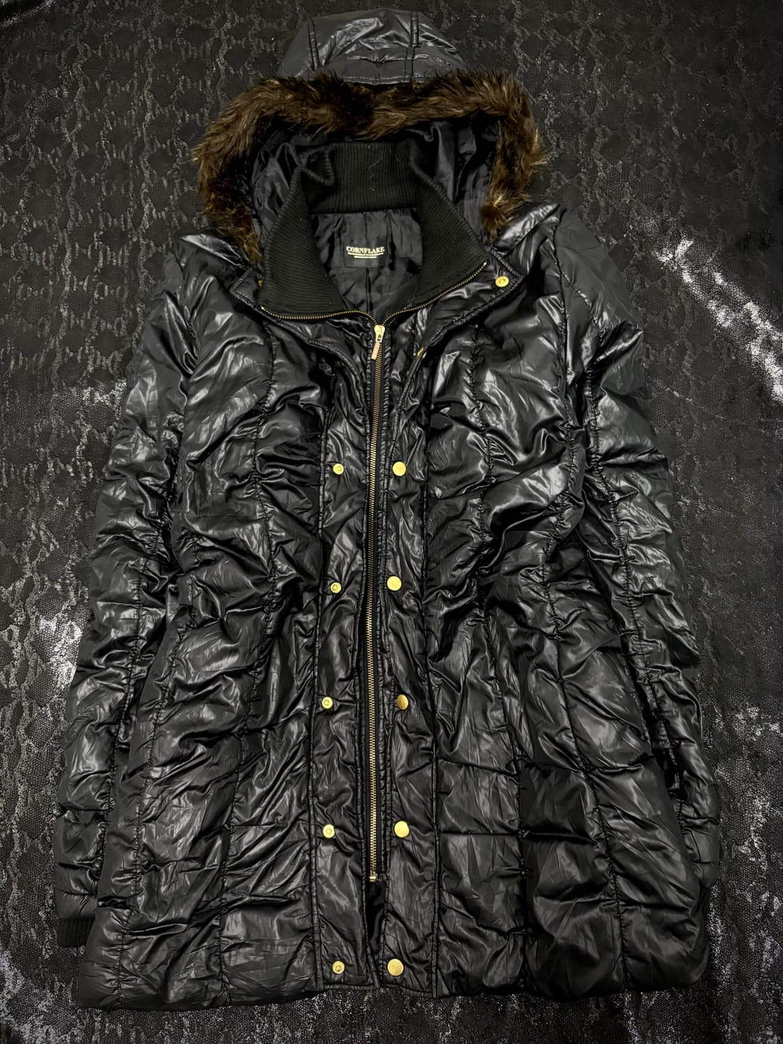 “CORNFLAKE” Y2K Mood Black Long Fur Padd 상품이미지1