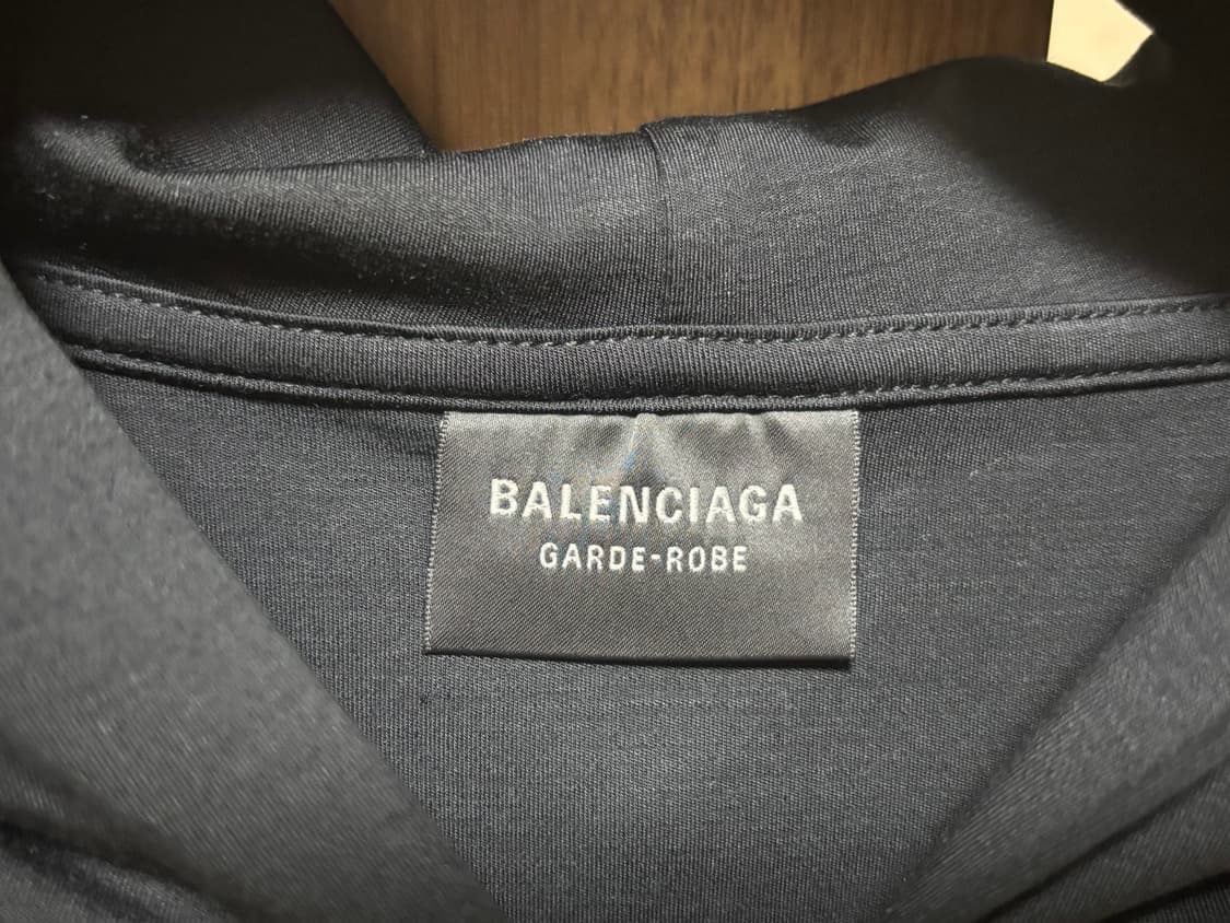 발렌시아가 가드로브 후드집업 상품이미지5