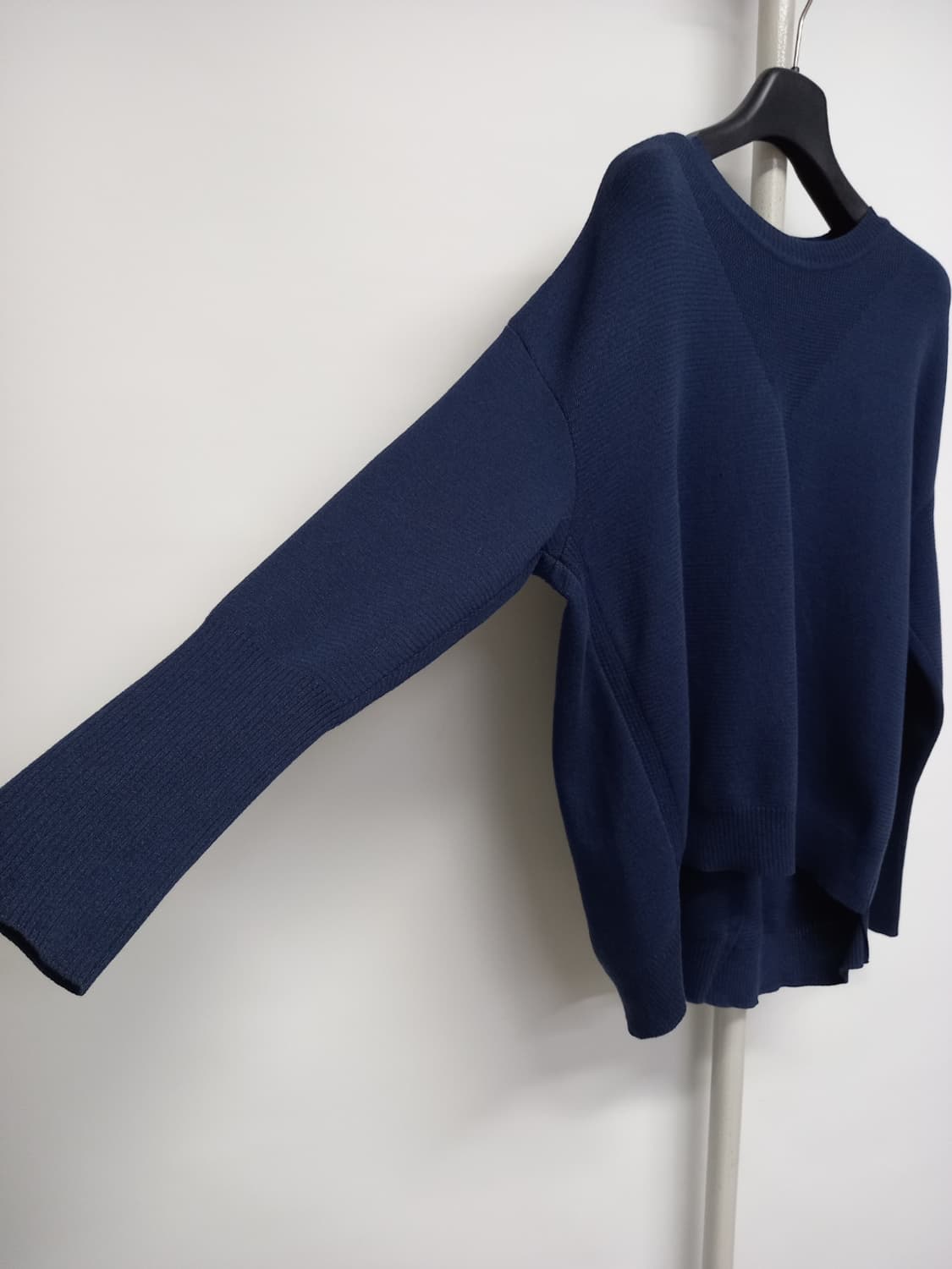 써스데이아일랜드 춘추 루즈가오리핏 니트블라우스 55.66 상품이미지4