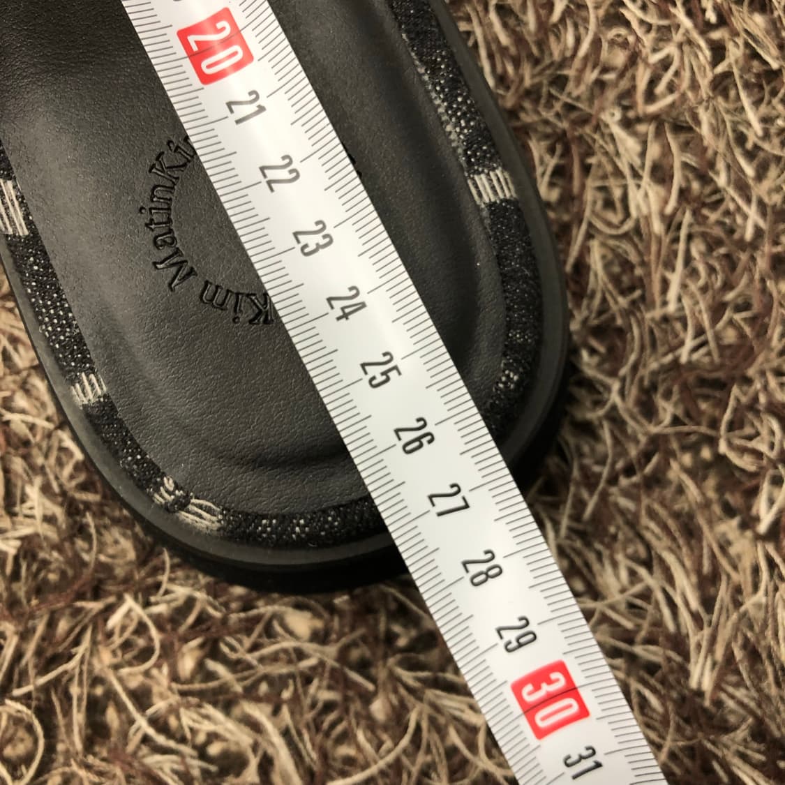 마뗑킴 마틴 심볼 플랫 뮬 슬리퍼 상품이미지5