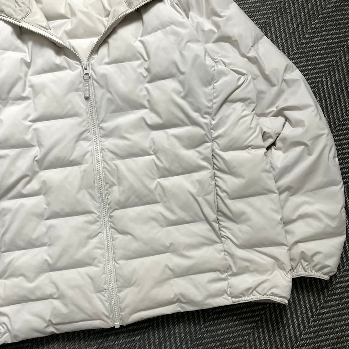 유니클로 퍼프테크 경량 후드 패딩 점퍼y 4567 상품이미지3