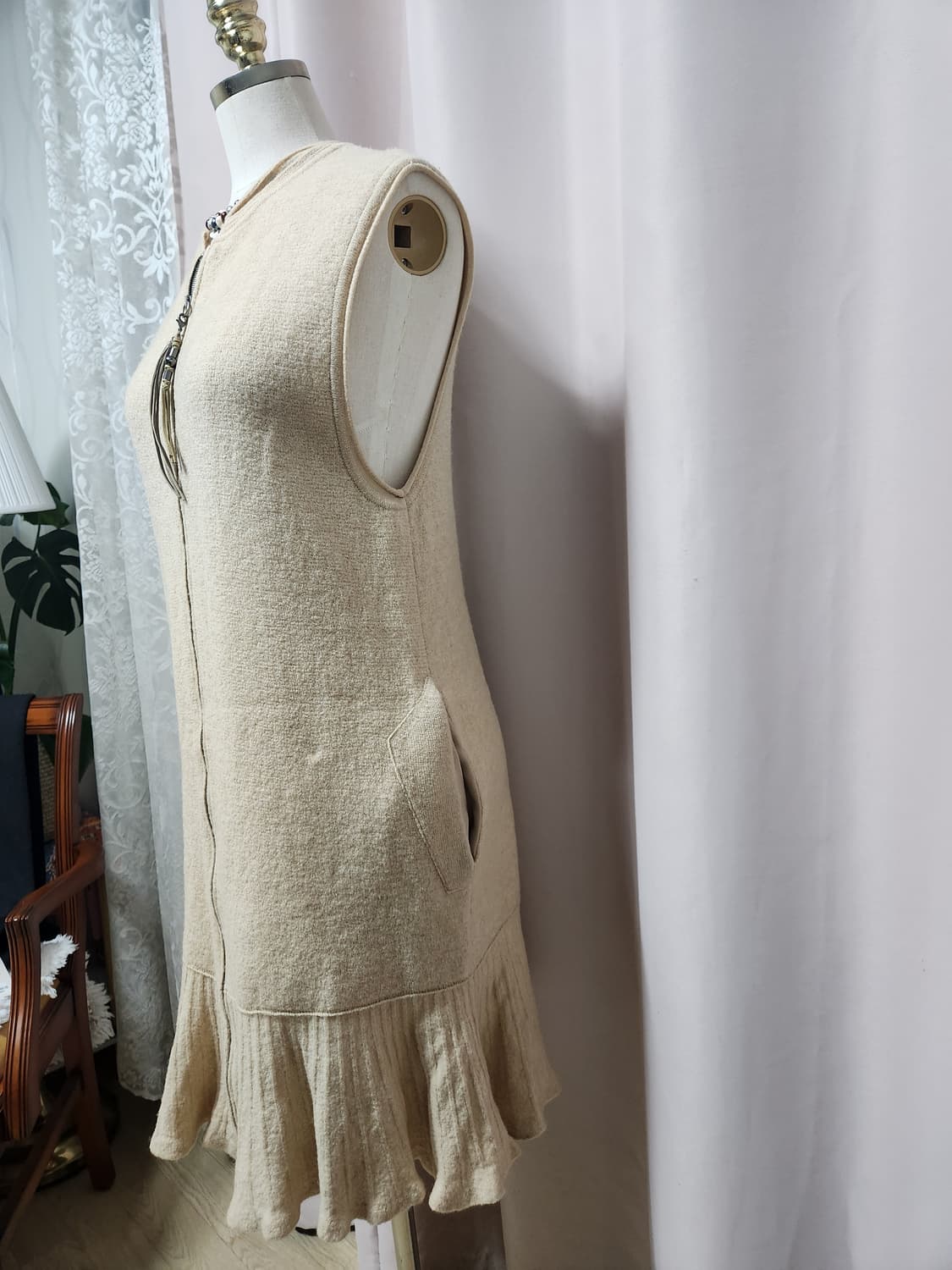 SJSJ 베이지색 순모니트 롱 조끼 원피스 상품이미지3