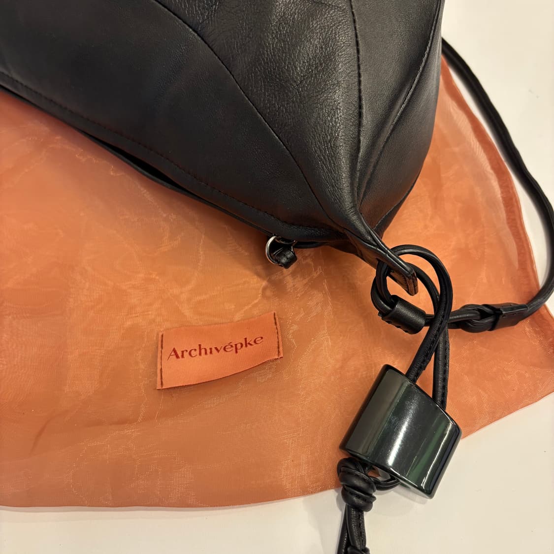 정품 아카이브앱크 양가죽 플링백     상품이미지6