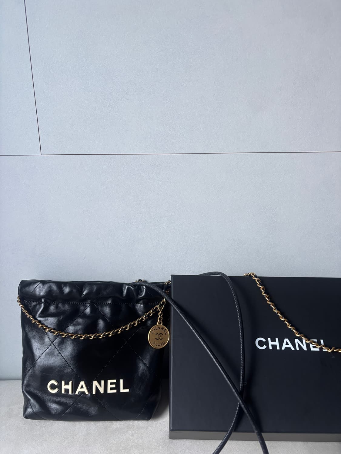 샤넬 22백 미니 블랙 램스킨 상태최상 상품이미지2