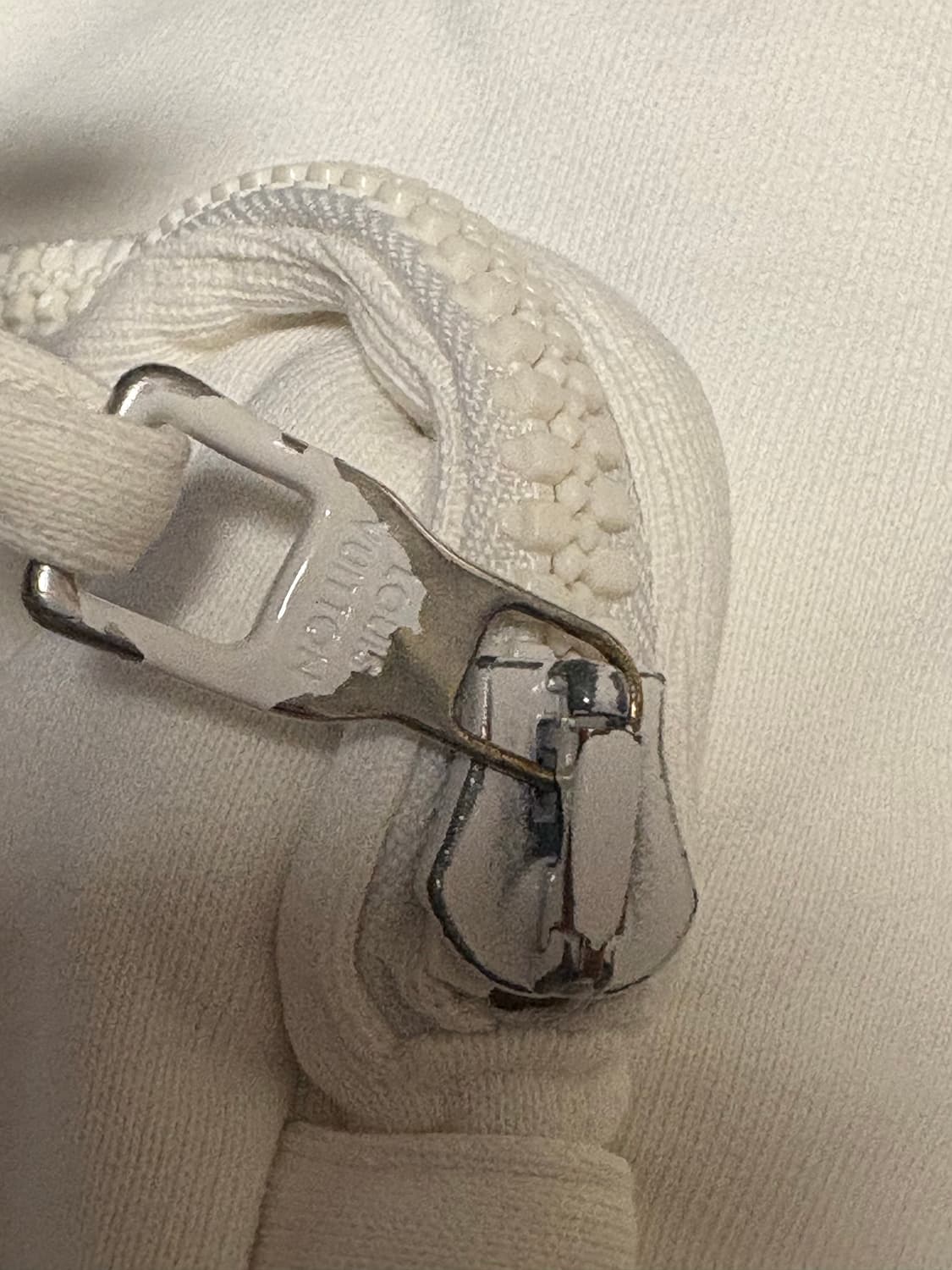 루이비통 버질아블로 3D 포켓 후드티 상품이미지6