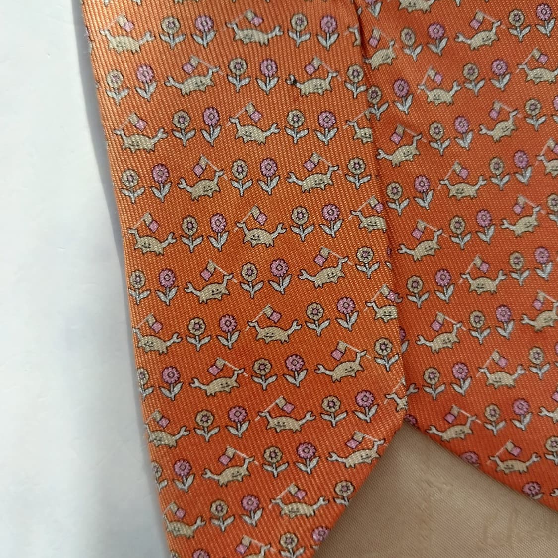 페라가모 실크 오렌지 플라워&크랩 넥타이 8.1cm A등급 K1505
 상품이미지8