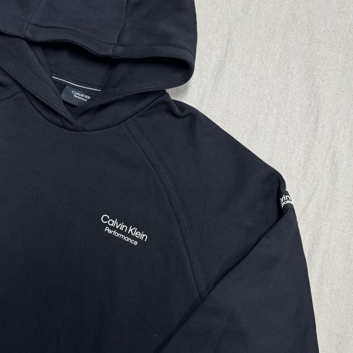 캘빈클라인 퍼포먼스 절개 패치 후드 XXL 상품이미지2