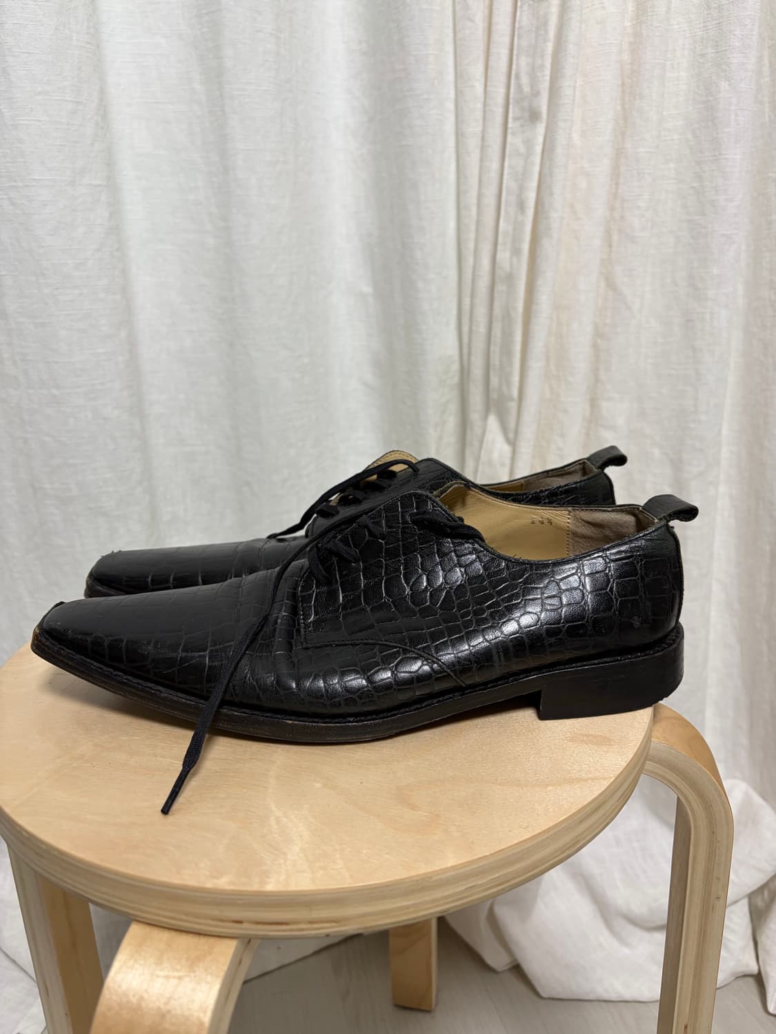 꼼데가르송 크로커다일 엠보 더비슈즈 상품이미지2