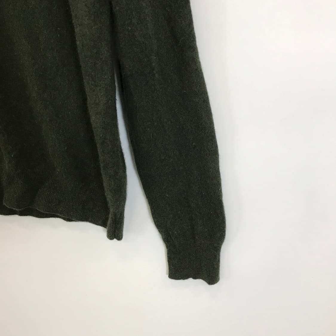 블랙브라운 캐시미어100프로 브이넥니트 [L] 상품이미지2