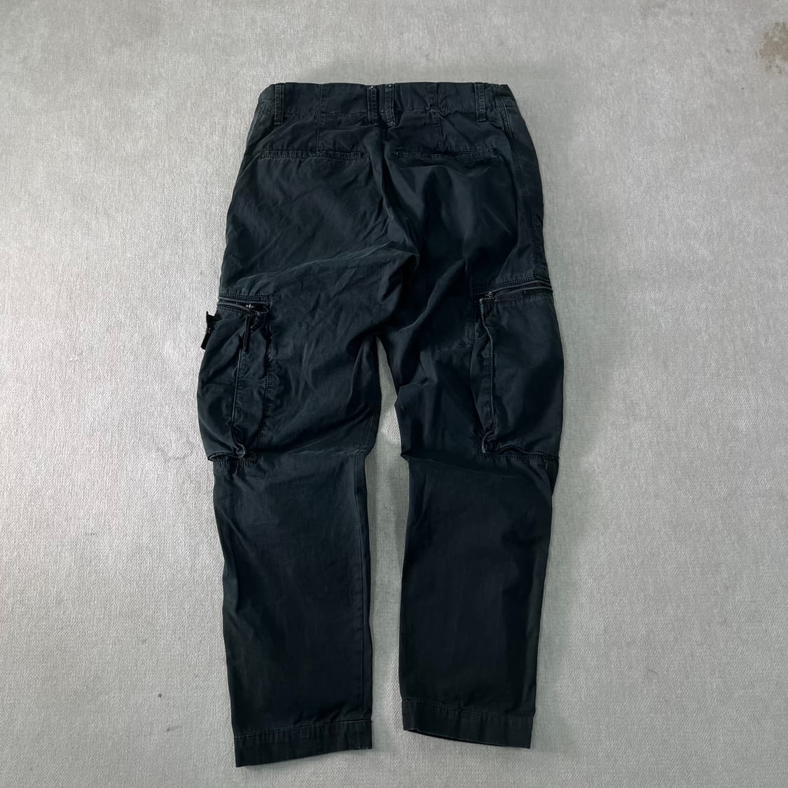 28 스톤아일랜드 워시드 와펜 카고 팬츠 상품이미지2