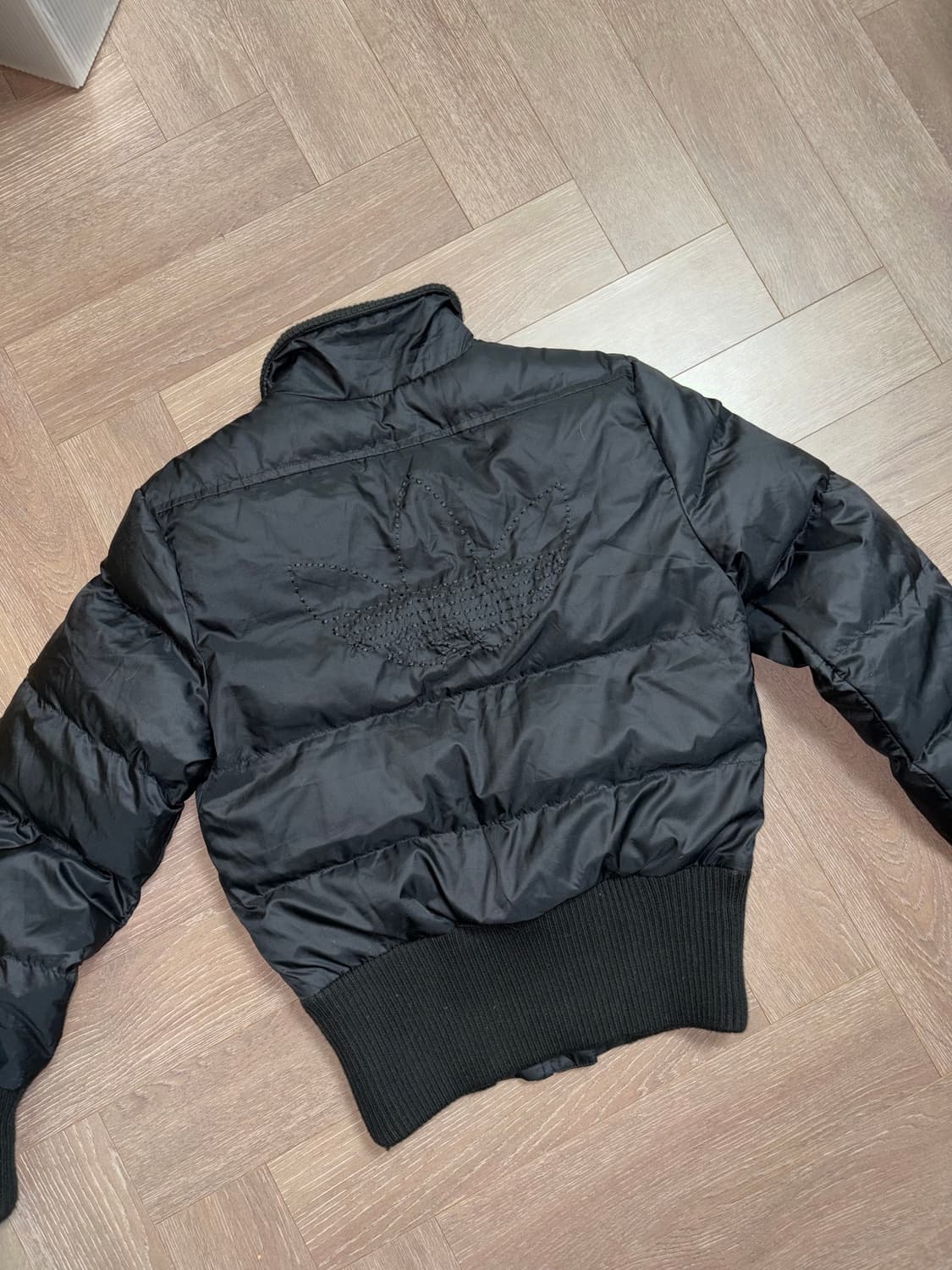 아디다스 봄버 숏패딩  상품이미지3