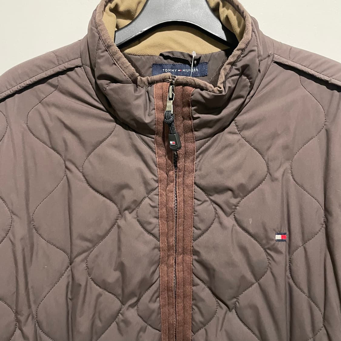 타미힐피거 퀼팅자켓 브라운 상품이미지3