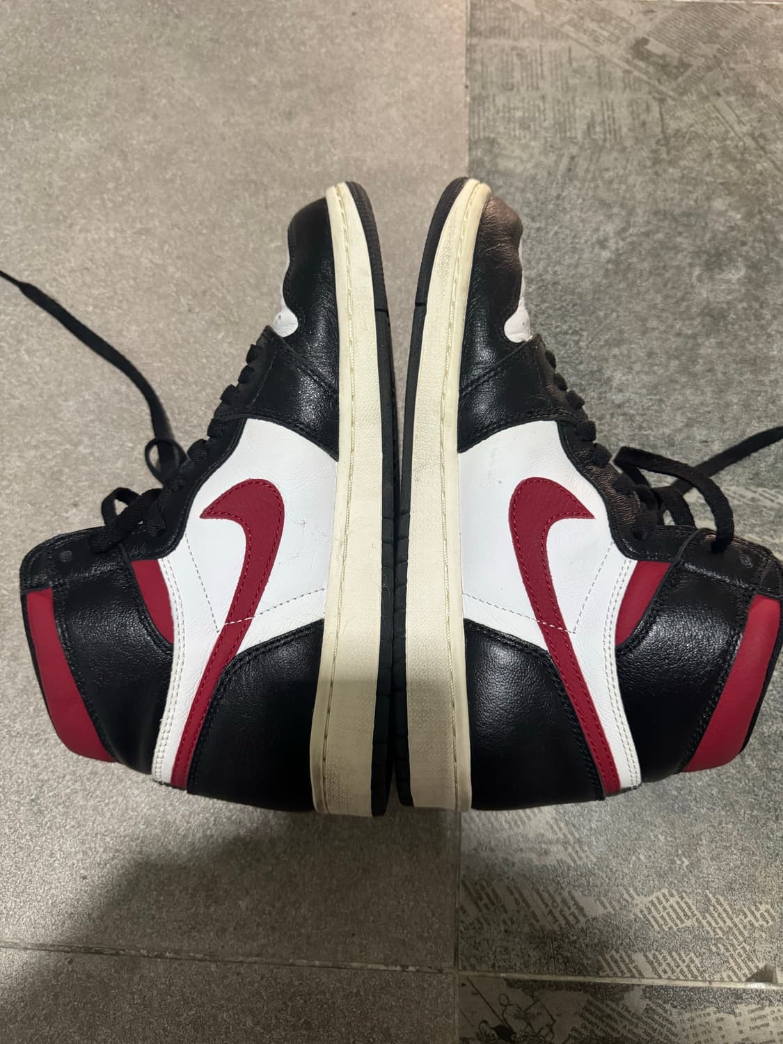 [260] 나이키 조던 1 레트로 하이 OG 짐레드 상품이미지2