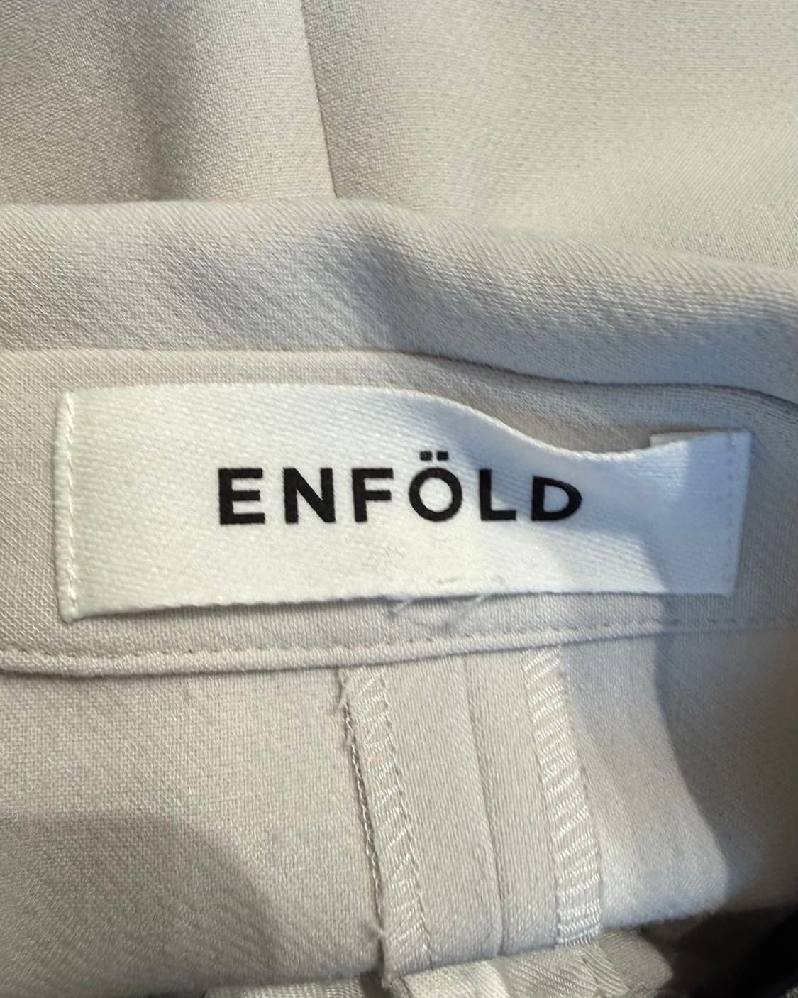 엔폴드 그레이 하프버튼 오버 카라넥 셔츠  상품이미지8