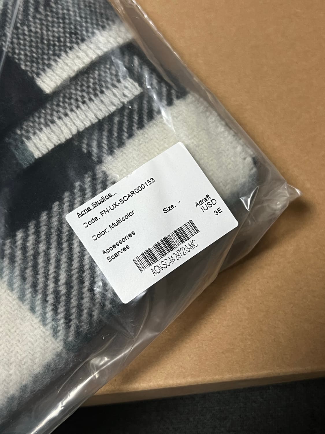 (새제품) 아크네 스튜디오 체크 울 머플러 그레이 블랙 화이트 상품이미지4