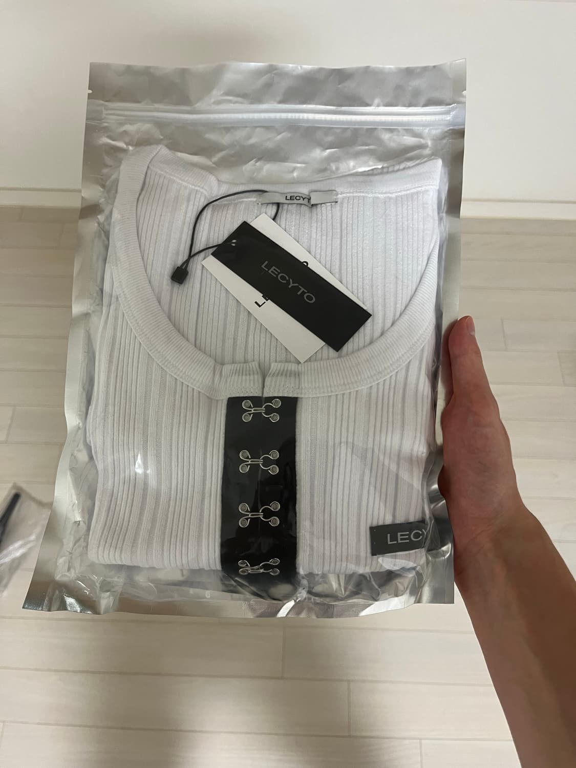 Hook-Line Sleeveless_[White] 상품이미지2