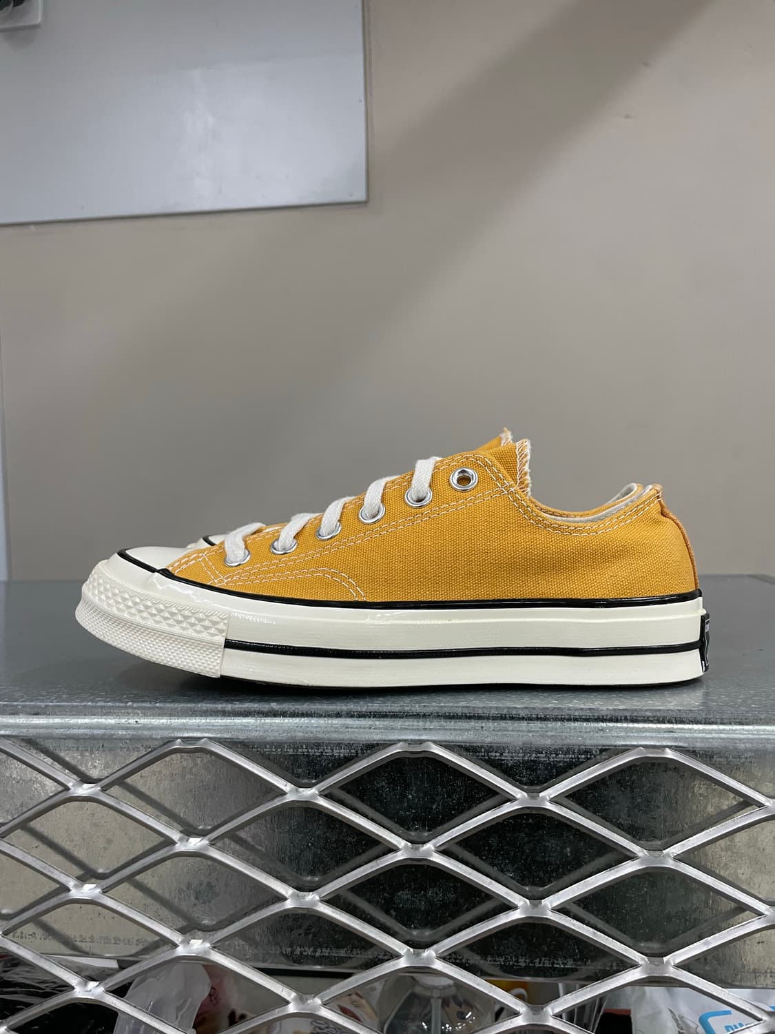 컨버스 척70 썬플라워 235 상품이미지1