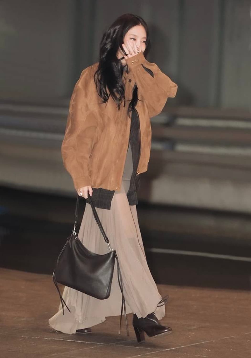 피비파일로 25fw GIG 미디움 백/꼬냑 상품이미지6