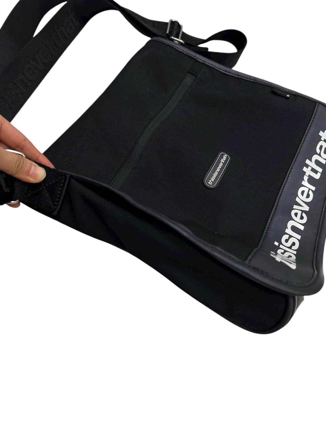 디스이즈네버댓 디네댓 크로스백 블랙 상품이미지5