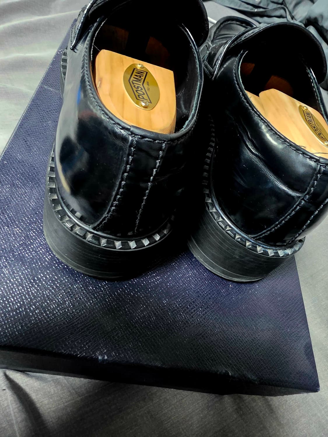 프라다 초콜릿 브러시드 가죽로퍼(가격다운) 상품이미지3